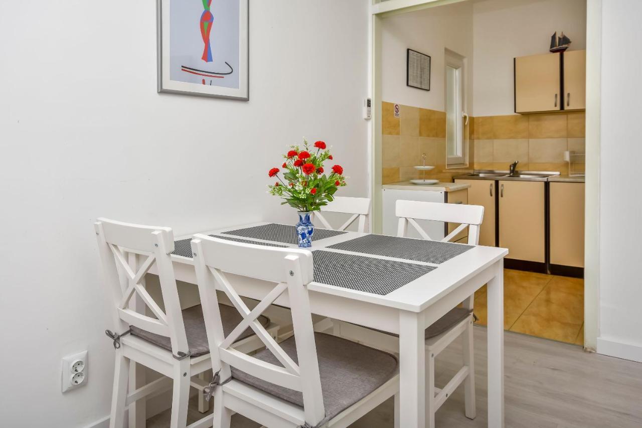 Apartments Matas โรกอซนิซา ภายนอก รูปภาพ